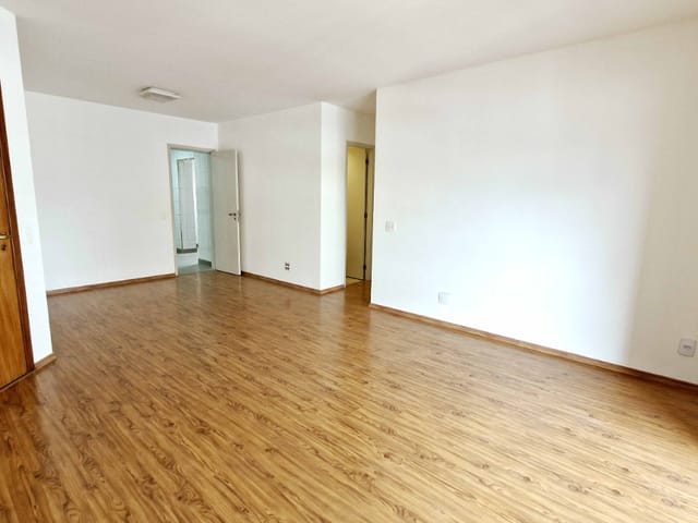 Foto do Apartamento - Apartamento para venda em Campo Belo com 4 quartos, sendo 2 suítes, 129m² | Lares e Andares Imóveis
