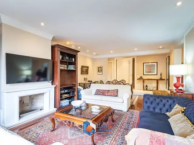 Apartamento com 200m² 4 quartos e 5 banheiros, à venda, no bairro Vila Andrade em São Paulo