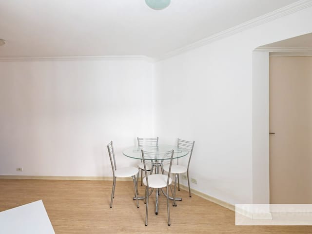 Apartamento 2 quartos e 1 banheiro, à venda, no bairro Bigorrilho em Curitiba