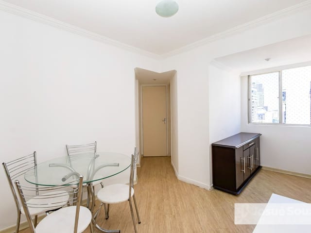 Apartamento 2 quartos e 1 banheiro, à venda, no bairro Bigorrilho em Curitiba