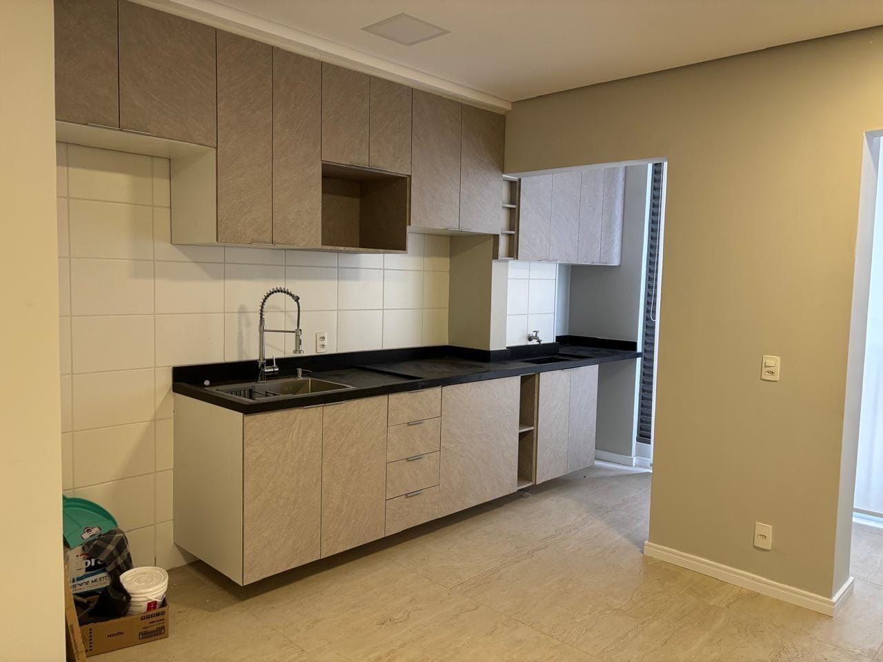 Apartamento em Alphaville Empresarial — foto 1