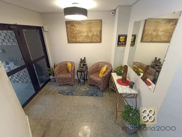 Apartamento 1 quarto e 1 banheiro, para alugar, no bairro Centro em Curitiba