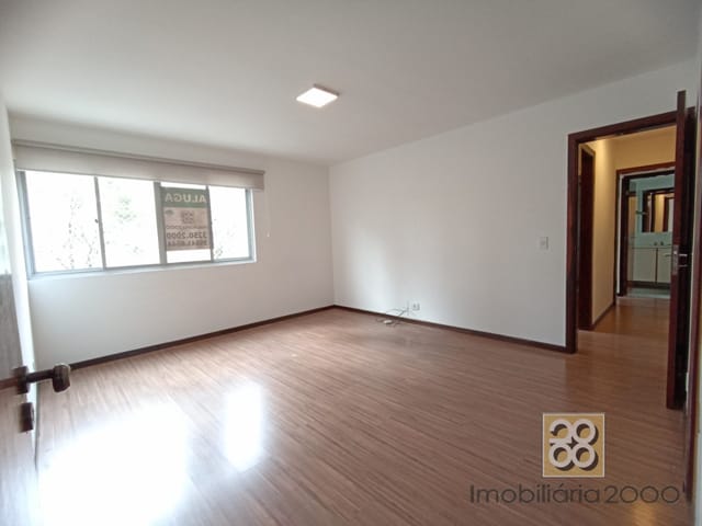 Apartamento 3 quartos e 2 banheiros, para alugar, no bairro Juvevê em Curitiba
