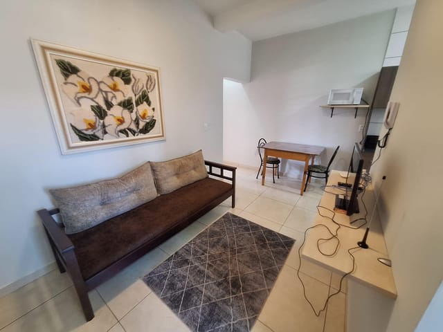 Locação - Apartamento Mobiliado, 1 quarto, 1 vaga de garagem, Neves.