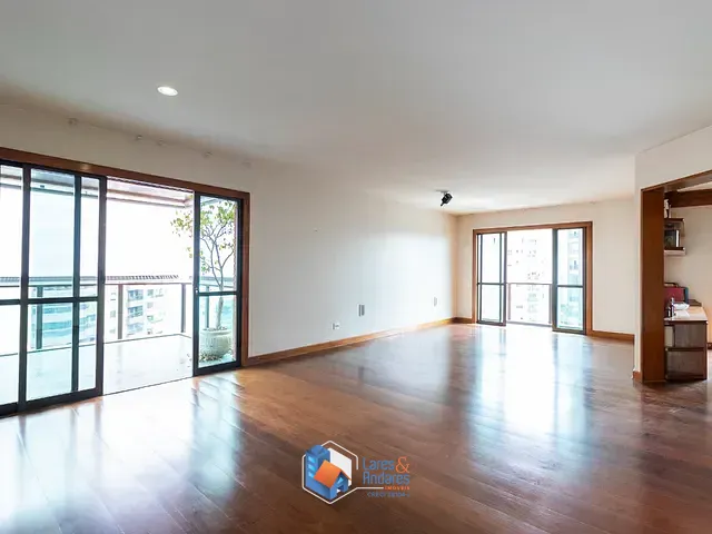 Apartamento com 325m² 3 quartos e 5 banheiros, à venda, no bairro Moema em São Paulo