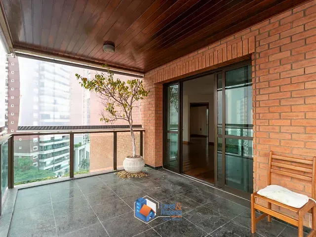 Apartamento com 325m² 3 quartos e 5 banheiros, à venda, no bairro Moema em São Paulo