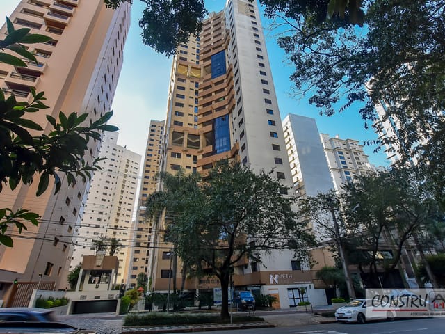 Apartamento 3 quartos e 2 banheiros, à venda, no bairro Agua verde em Curitiba