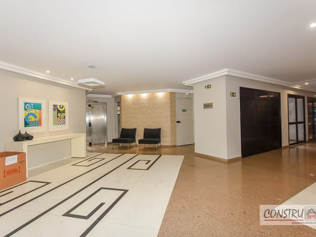 Apartamento 3 quartos e 2 banheiros, à venda, no bairro Agua verde em Curitiba