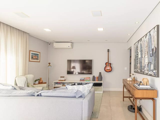 Foto do Apartamento - Apartamento tipo para venda em Moema com 2 quartos, sendo 1 suíte, 114m² | Lares e Andares Imóveis