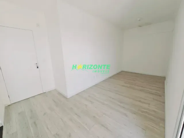 Apartamento com 52m² 2 quartos e 1 banheiro, para alugar, no bairro Urbanova em São José dos Campos