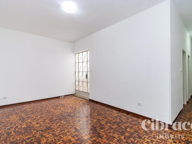 Apartamento 3 quartos e 1 banheiro, para alugar, no bairro Centro em Curitiba