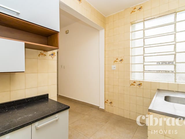 Apartamento 3 quartos e 1 banheiro, para alugar, no bairro Centro em Curitiba