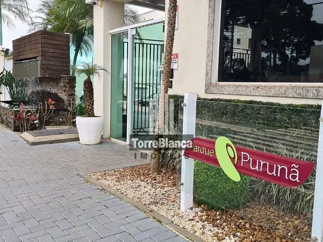 Apartamento com 57m² 2 quartos e 1 banheiro, à venda ou para alugar, no bairro Uvaranas em Ponta Grossa