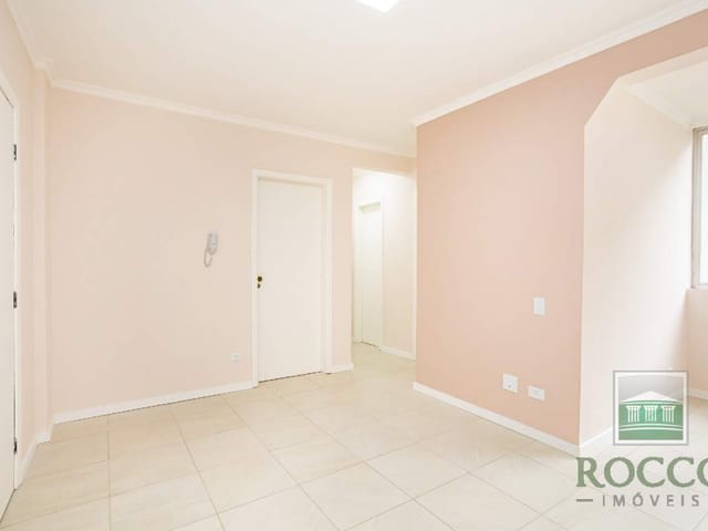 Apartamento 2 quartos e 1 banheiro, à venda, no bairro Água Verde em Curitiba