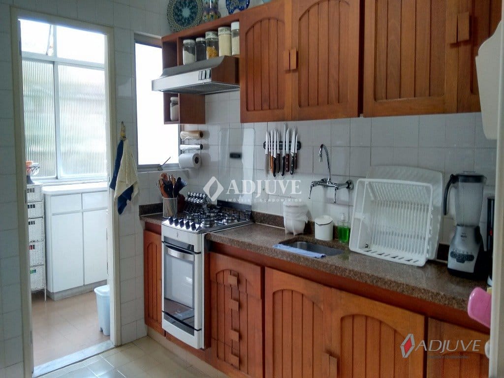 Apartamento à venda com 3 quartos, 120m² - Foto 4