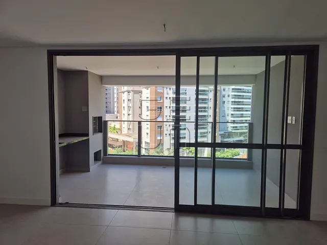 Apartamento 3 quartos e 4 banheiros, à venda, no bairro Santa Rosa em Londrina
