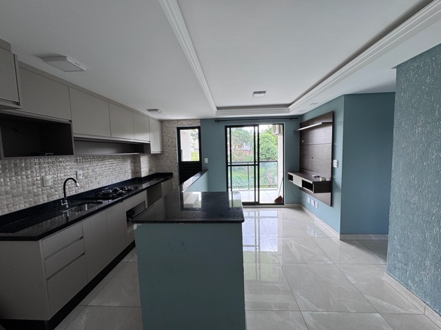 Locação - Apartamento Semimobiliado, 2 quartos sendo 1 suíte, 1 vaga, Sacada com churrasqueira, Vista Oficinas, Colônia Dona Luíza.