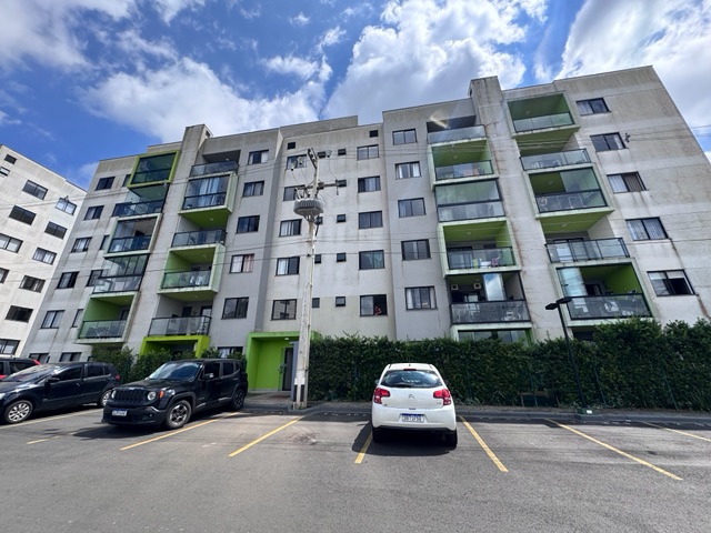 Locação - Apartamento Semimobiliado, 2 quartos sendo 1 suíte, 1 vaga, Sacada com churrasqueira, Vista Oficinas, Colônia Dona Luíza.