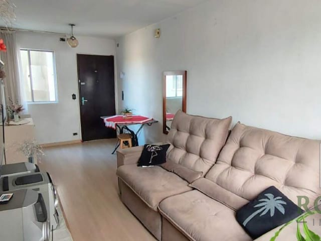 Apartamento 2 quartos e 1 banheiro, à venda, no bairro Capão Raso em Curitiba