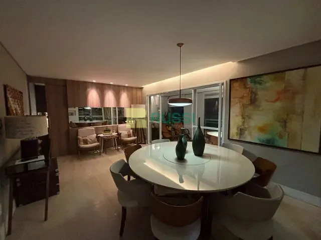 Apartamento com 196m² 3 quartos e 5 banheiros, à venda, no bairro Jardim das Colinas em São José dos Campos