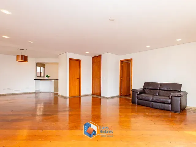 Apartamento com 200m² 4 quartos e 5 banheiros, à venda, no bairro Brooklin em São Paulo