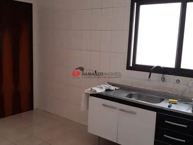 Apartamento 2 quartos e 1 banheiro, para alugar, no bairro Santa Maria em São Caetano do Sul