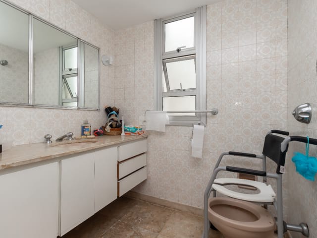 Foto do Apartamento - Apartamento tipo para venda em Jardim Paulista com 4 quartos, sendo 2 suítes, 198m² | Lares e Andares Imóveis