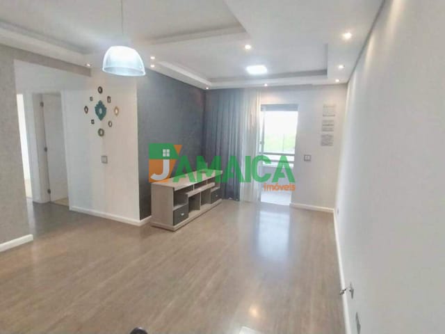 Apartamento com 8m² 3 quartos e 2 banheiros, à venda, no bairro Cajuru em Curitiba
