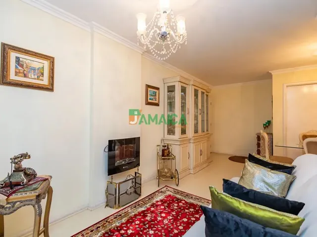 Apartamento 3 quartos e 3 banheiros, à venda, no bairro CRISTO REI em Curitiba
