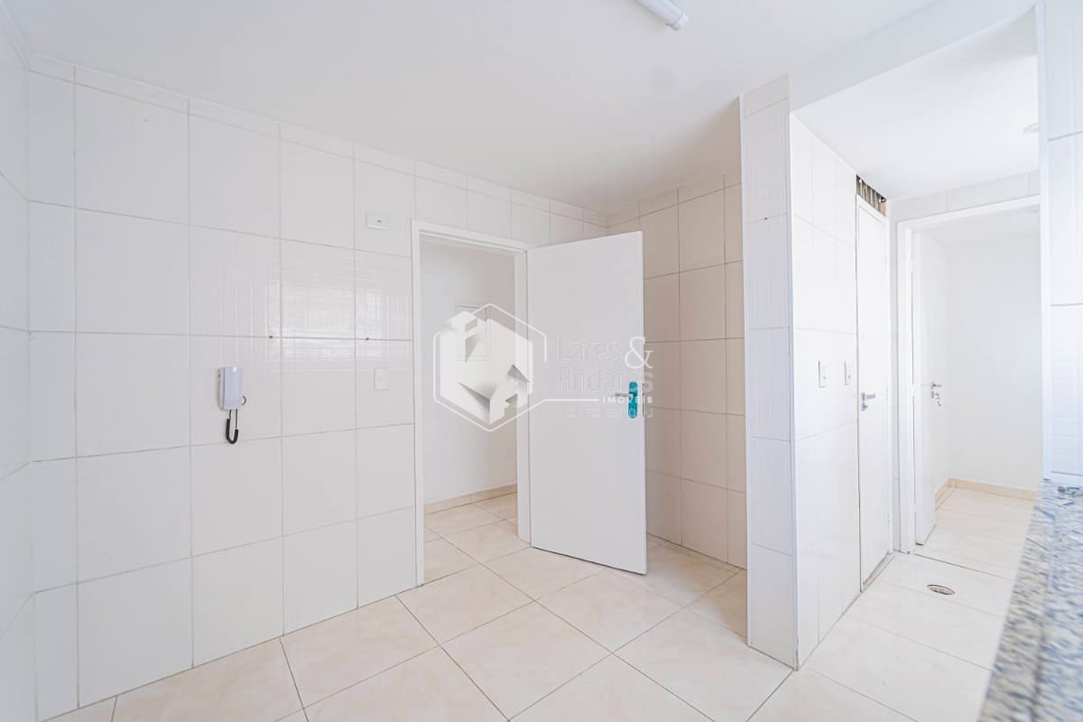 Apartamento à venda com 2 quartos, 80m² - Foto 3