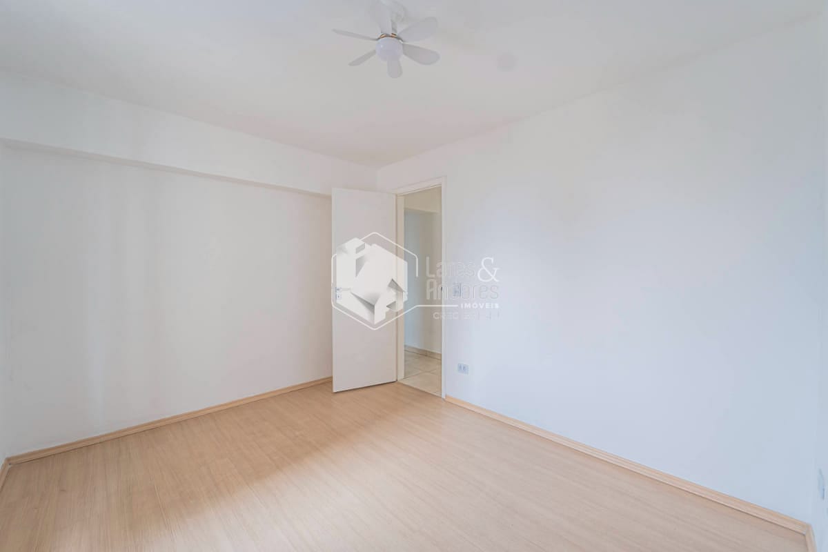 Apartamento à venda com 2 quartos, 80m² - Foto 17