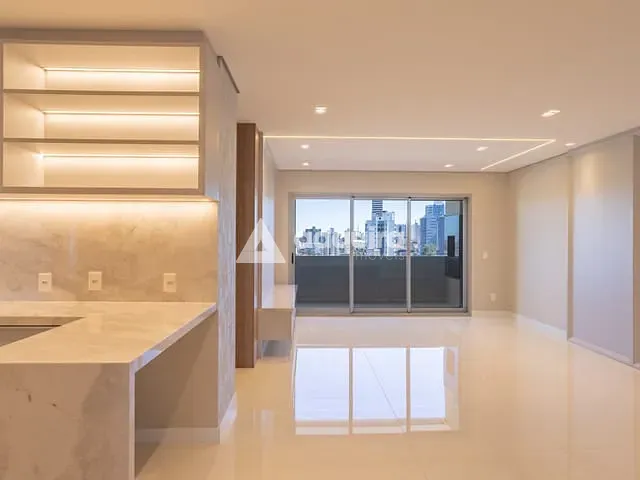 Apartamento com 305m² 3 quartos e 3 banheiros, à venda, no bairro Centro em Ponta Grossa