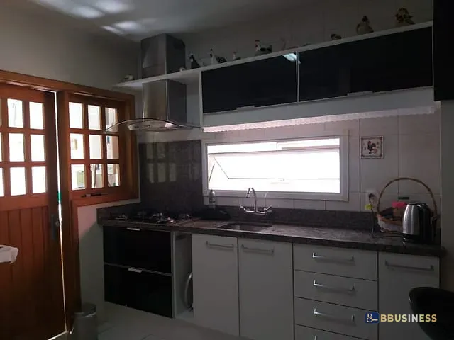 Apartamento 2 quartos e 1 banheiro, à venda, no bairro Nossa Senhora da Saúde em Caxias do Sul