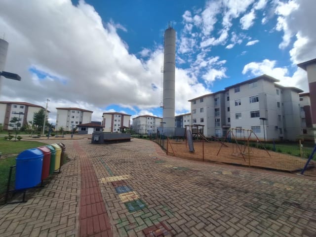 Locação - Apartamento com 2 quartos, 1 vaga de garagem, Residencial Vida Nova I, Uvaranas.