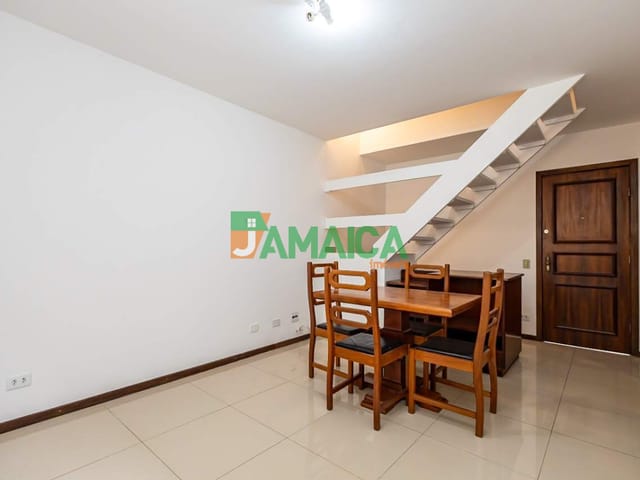 Apartamento 2 quartos e 1 banheiro, para alugar, no bairro Juvevê em Curitiba