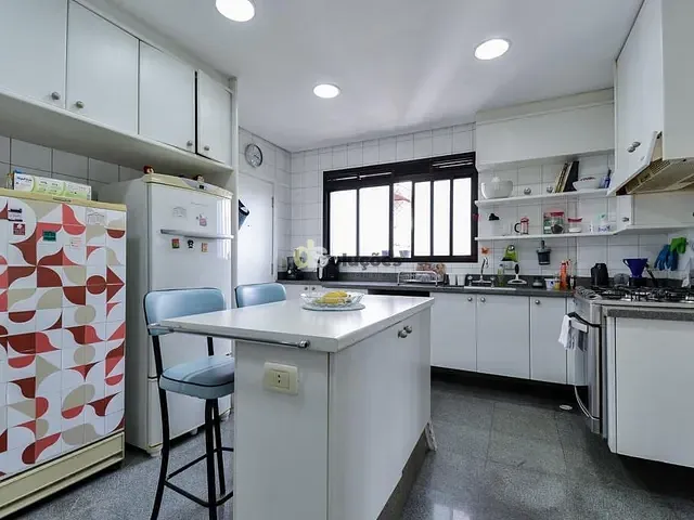 Apartamento 4 quartos e 6 banheiros, à venda ou para alugar, no bairro Santa Cecília em São Paulo