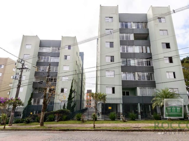 Apartamento 2 quartos e 1 banheiro, para alugar, no bairro Água Verde em Curitiba