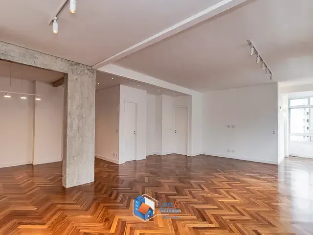 Apartamento com 230m² 3 quartos e 2 banheiros, à venda, no bairro Higienópolis em São Paulo