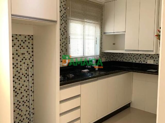 Apartamento 1 quarto e 2 banheiros, para alugar, no bairro Água Verde em Curitiba
