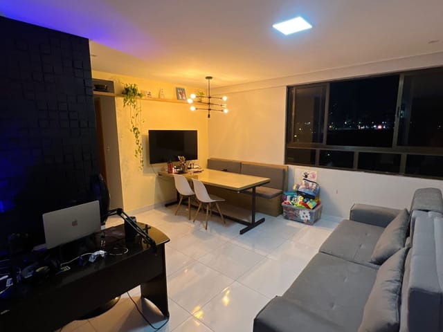 Apartamento 2 quartos e 1 banheiro, à venda, no bairro Aeroclube em Rua Professora Luzia Simões Bartolini