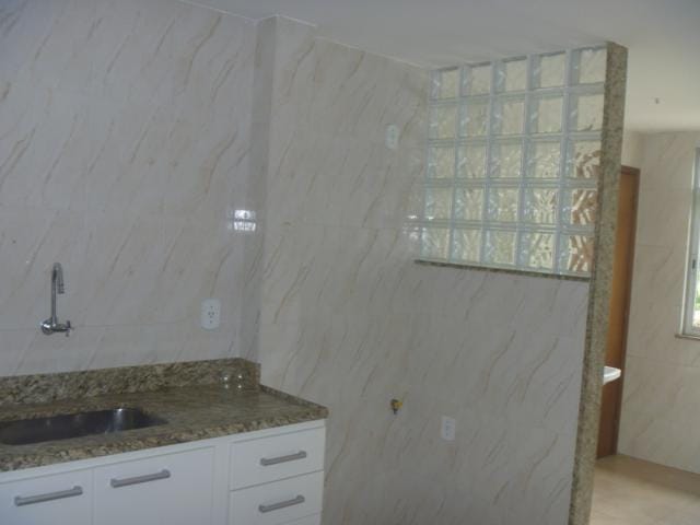 Apartamento 2 quartos e 1 banheiro, para alugar, no bairro Cascatinha em Petrópolis