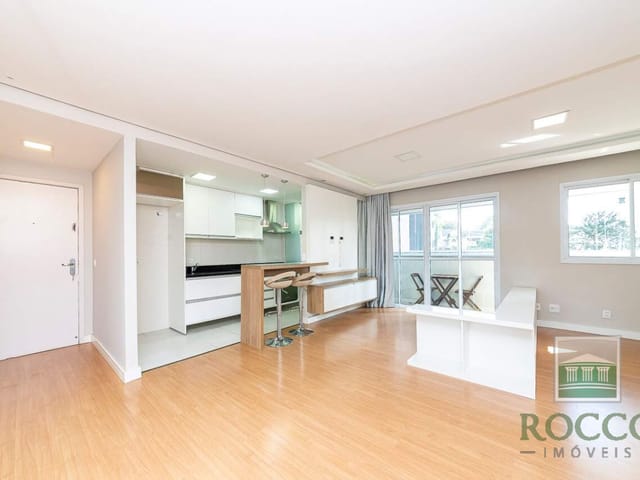 Apartamento 2 quartos e 3 banheiros, para alugar, no bairro CRISTO REI em Curitiba