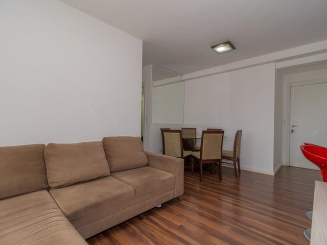 Apartamento 2 quartos e 2 banheiros, para alugar, no bairro Capão Raso em Curitiba