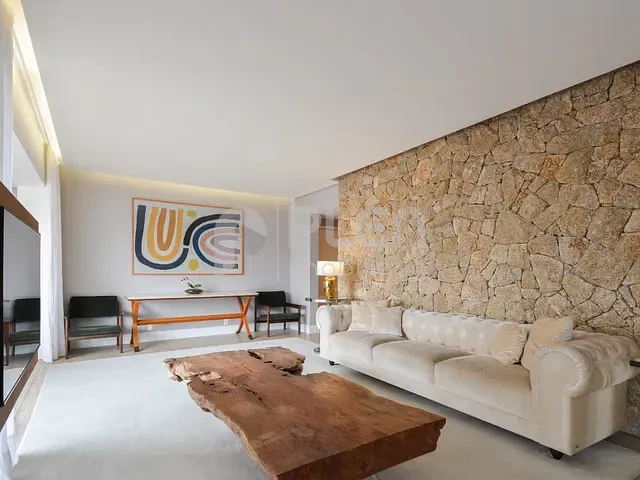 Apartamento 2 quartos e 4 banheiros, à venda, no bairro Itaim Bibi em São Paulo