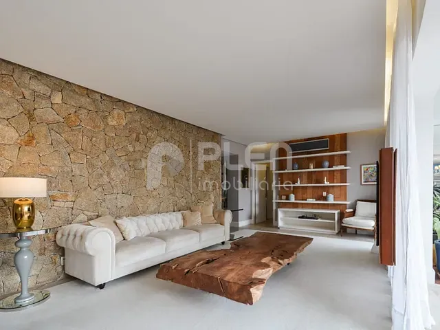 Apartamento 2 quartos e 4 banheiros, à venda, no bairro Itaim Bibi em São Paulo