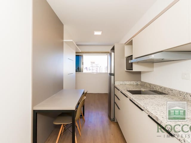 Apartamento 1 quarto e 1 banheiro, para alugar, no bairro Centro Cívico em Curitiba
