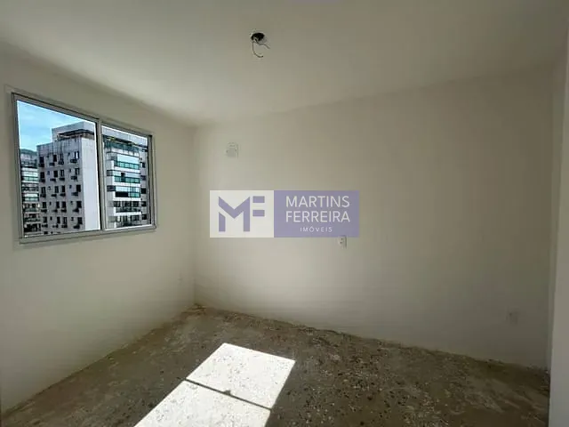 Apartamento 2 quartos e 1 banheiro, à venda, no bairro Recreio dos Bandeirantes em Rio de Janeiro