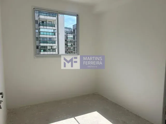 Apartamento 2 quartos e 1 banheiro, à venda, no bairro Recreio dos Bandeirantes em Rio de Janeiro