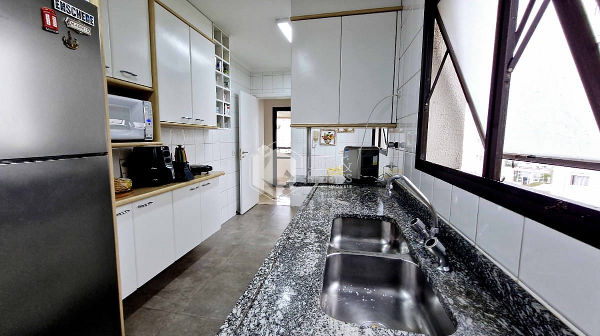 Apartamento à venda com 3 quartos, 167m² - Foto 40