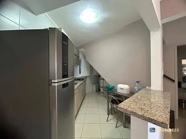 Apartamento 4 quartos e 3 banheiros, à venda ou para alugar, no bairro Centro em Bertioga